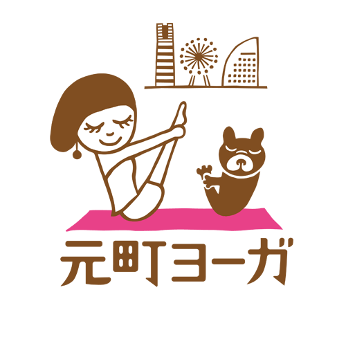 ヨガスタジオロゴと犬キャラクター